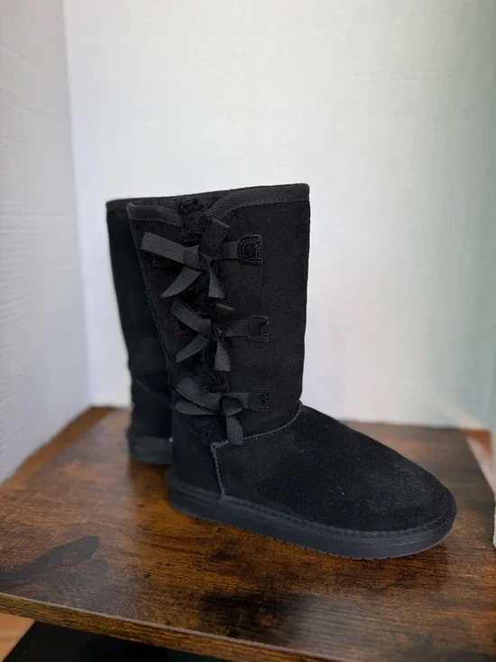 Koolaburra UGG Black Suede Winter Boots with Side Bows - Picture 9 of 9